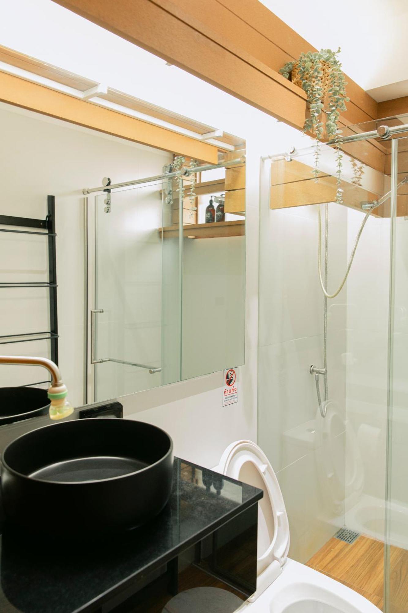 New York Loft & Japanese Magic By V4Skin Bangkok Buitenkant foto